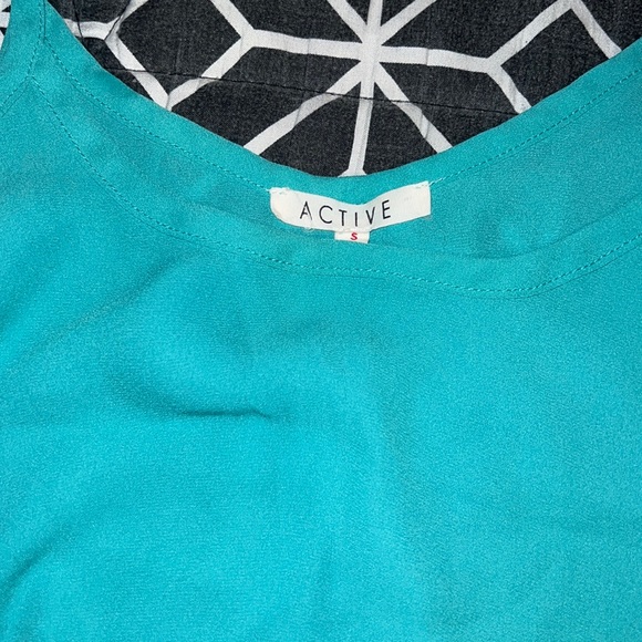 Top - Picture 2 of 2